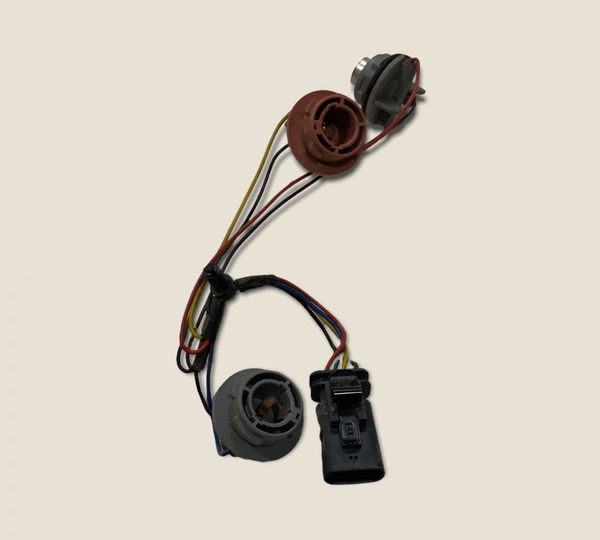 Chicote Lanterna Traseira Direita Onix Lt 1.0 2019 (3810)