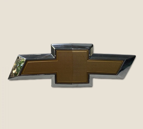 Emblema Grade Dianteira Onix Lt 1.0 Flex 2019 (3849) Dourado