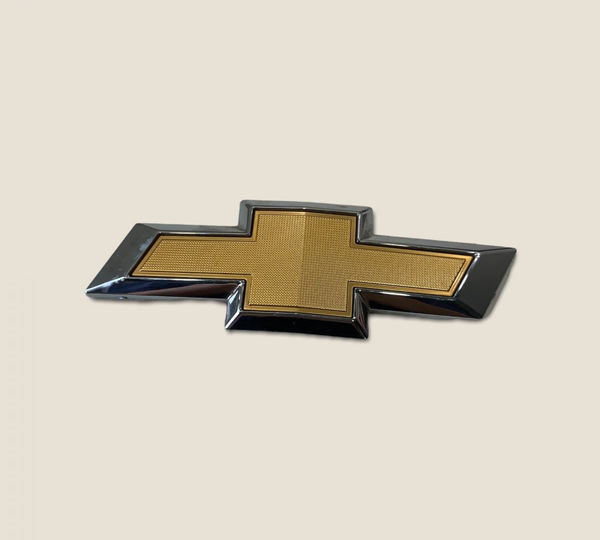 Emblema Tampa Traseira Chevrolet Onix Lt 2019 (4064) Dourado-escuro