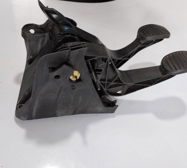 Pedaleira Completa Fiat Fiorino Vivace