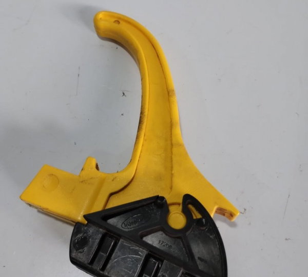 Maçaneta Puxador Capô Uno 2017