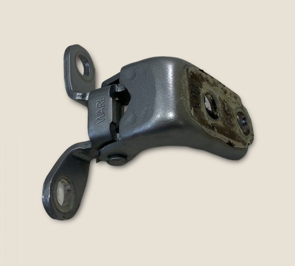 Dobradiça Tras. Esq. Inferior Honda Fit 1.5 Ex 2020 (a)