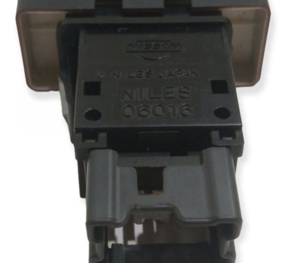 Botão Pisca Alerta Nissan X-trail 2008/2014 (g)