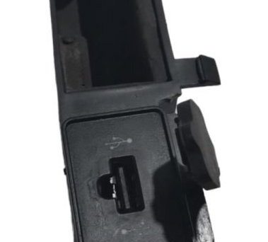 Moldura Suporte Conector Usb iPod Palio Idea Doblo 51805602