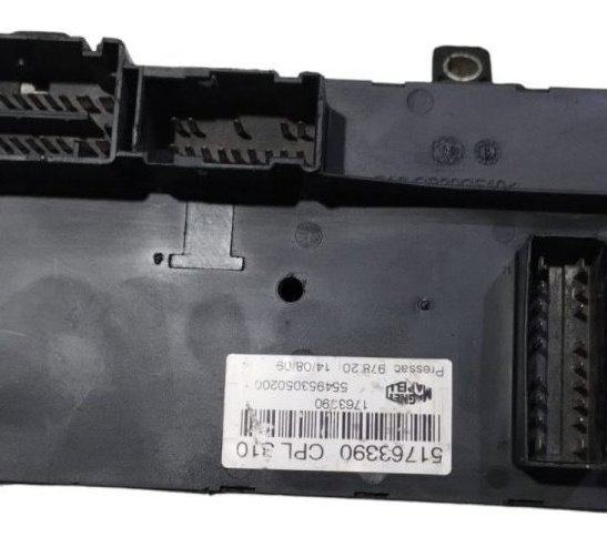 Caixa De Fusível Fiat Linea 1.9 16v Dualogic 51825838