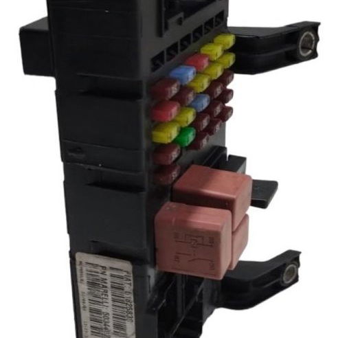 Caixa De Fusível Fiat Linea 1.9 16v Dualogic 51825838
