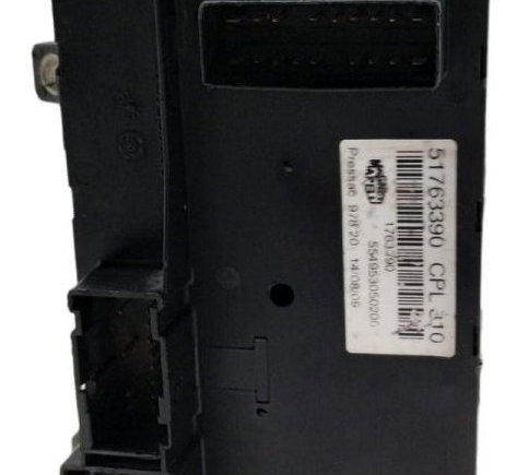 Caixa De Fusível Fiat Linea 1.9 16v Dualogic 51825838