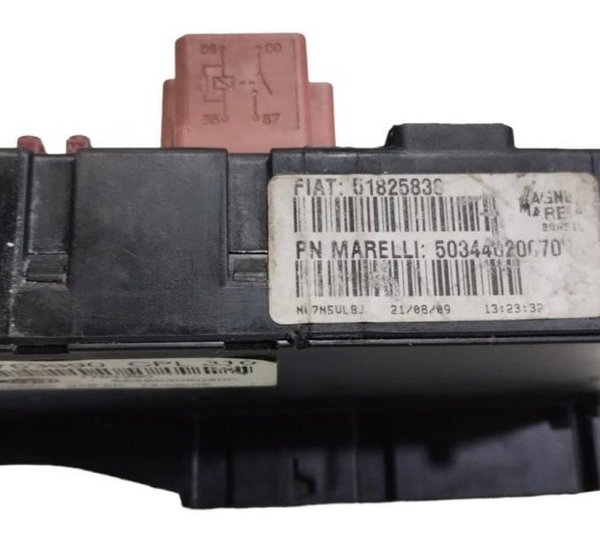 Caixa De Fusível Fiat Linea 1.9 16v Dualogic 51825838