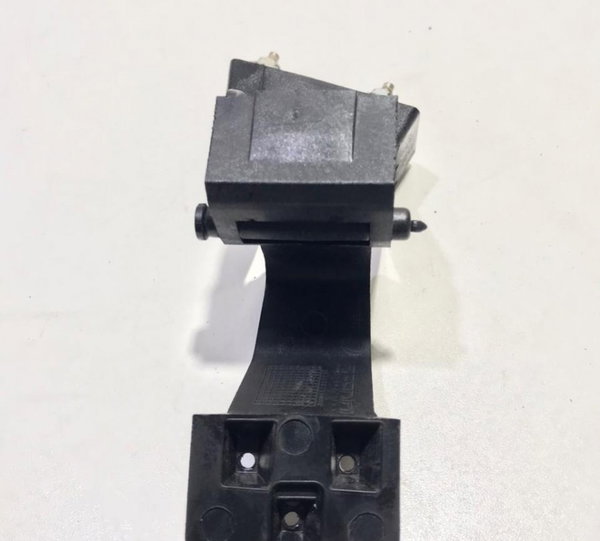 Dobradiça Da Portinhola Do Tanque Palio Cx101
