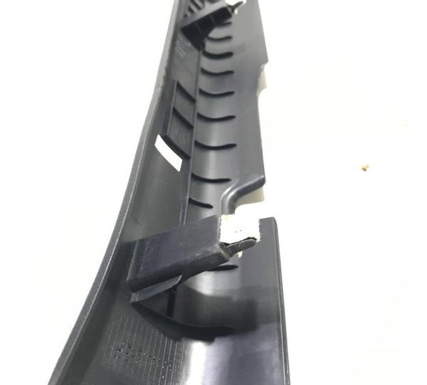 Soleira Porta Dianteira Direita Hyundai Hb20 858811s000.