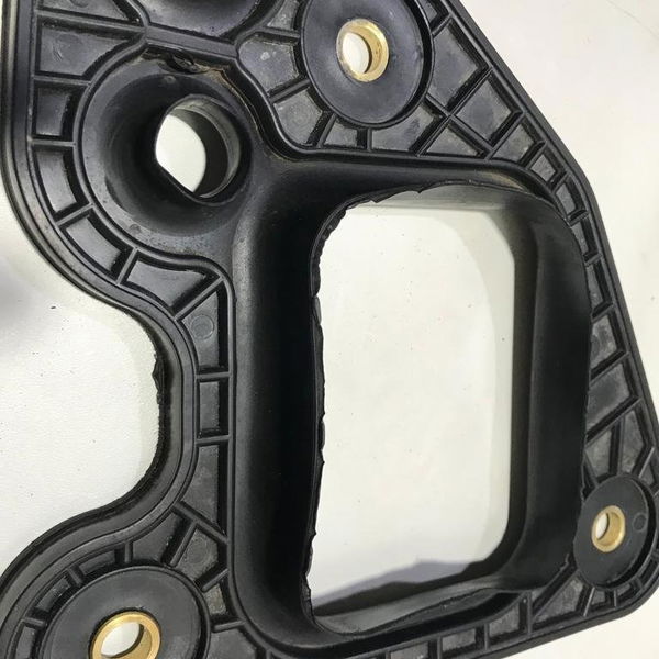 Moldura Caixa Evaporadora De Ar Fiat 519225130