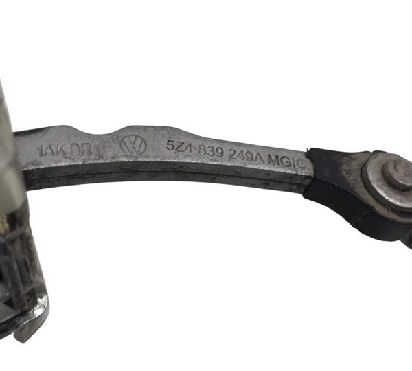 Limitador Porta Traseira Direita Vw Fox 2004 A 15 5z4839249a