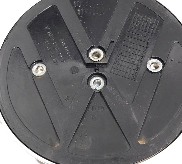 Emblema Tampa Traseira Vw Gol/fox/polo/golf-6q0853630a-orig.