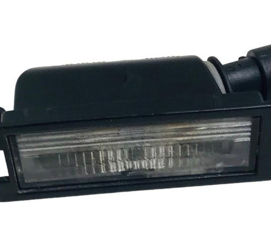 Luz De Placa Vw Gol/saveiro/parati/golf/foxg4/g5/g6/g7 02/11