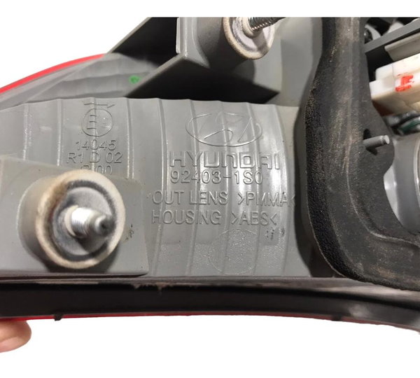 Lanterna Traseira Esquerda Tampa Hyundai Hb20 2012 A 2015