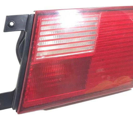 Lanterna Tampa Traseira Direita Vw Santana 1998/2006