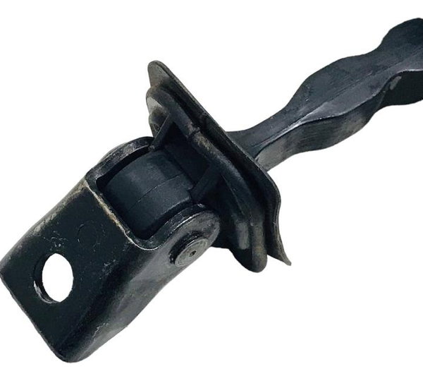 Limitador Da Porta Dianteira Esquerda Fiat Palio 2013