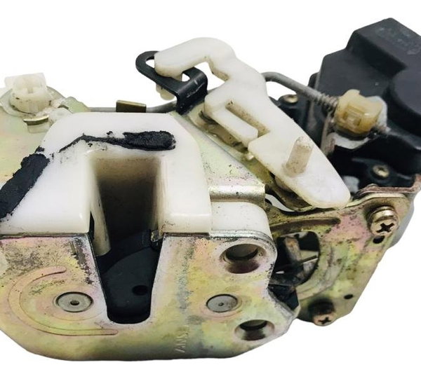 Fechadura Porta Traseira Esquerda Mitsubishi Galant 1997/99