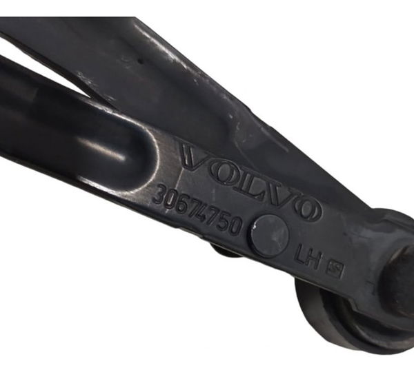 Dobradiça Da Tampa Traseira Inferior L/e Volvo Xc90 2005