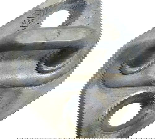 Batente Trava Porta Dianteira Esquerda Toyota Etios 2017