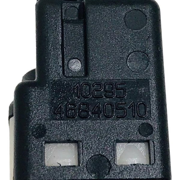 Interruptor Pedal Freio Fiat Palio Uno Siena 46840510