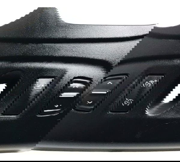 Moldura Inferior Do Painel Central Renault Sandero 1.6 8v