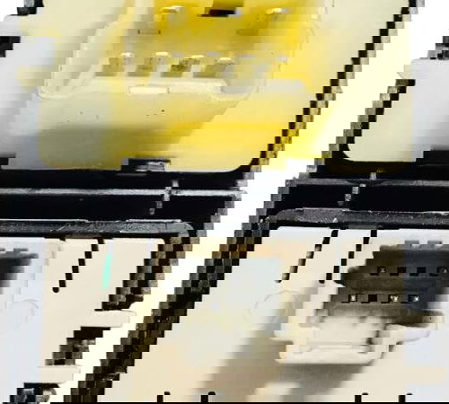 Moldura Inferior Do Painel Central Renault Sandero 1.6 8v