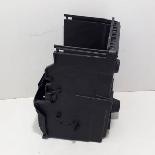 Caixa De Bateria Ford Focus 2015-usado