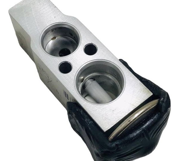 Válvula De Expansão Toyota Corolla 2005