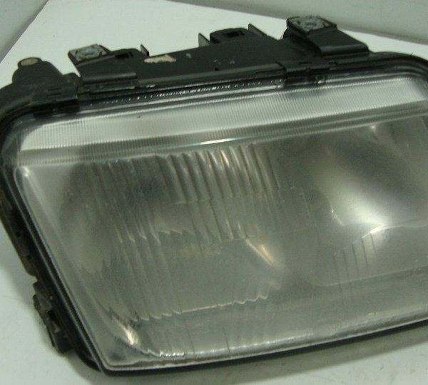 Farol Direito Audi A3 1997-usado