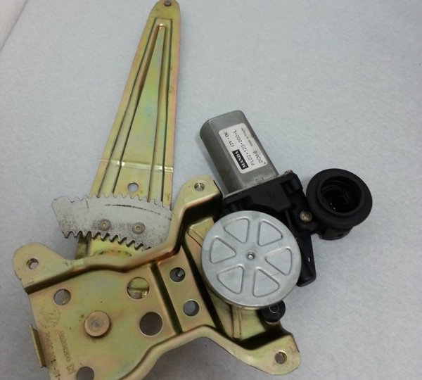 Maquina De Vidro Eletrico Traseira Direita Lifan 620
