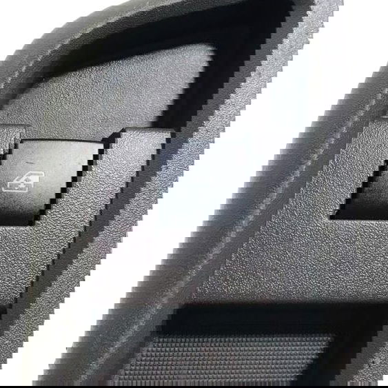 Moldura C/botão Vidro Elétrico D/d Gm Cobalt 2016/2017
