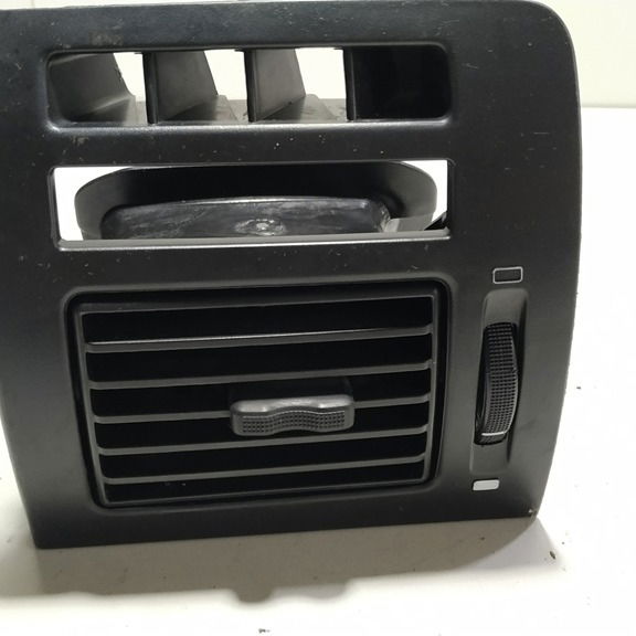 Difusor Ar Esq Fiat Palio 1.0 2013 A184