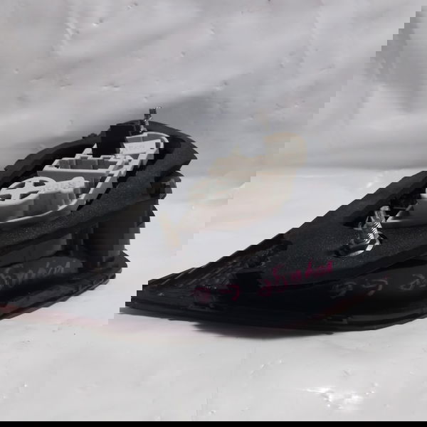 Lanterna Tampa Traseira Lado Esquerdo Vw Voyage G6 2010