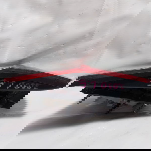 Lanterna Tampa Traseira Lado Esquerdo Vw Voyage G6 2010