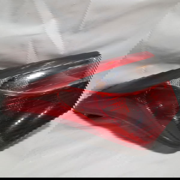 Lanterna Esquerda Hyundai Hb20 2014 Esquerdo Vermelho