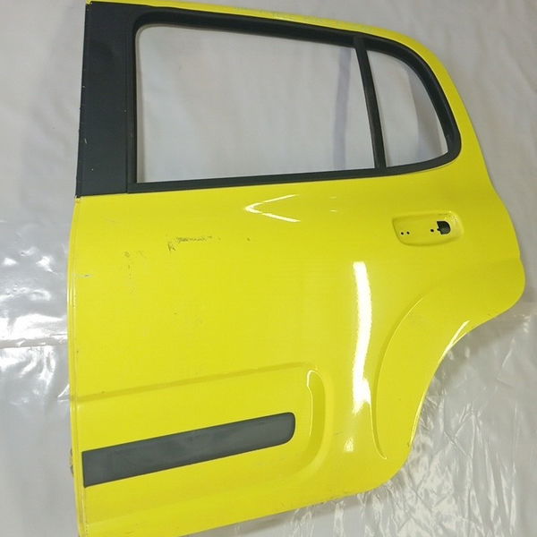 Porta Lado Esquerdo Traseira Fiat Uno Vivace 2012 Traseira Esquerda Amarelo