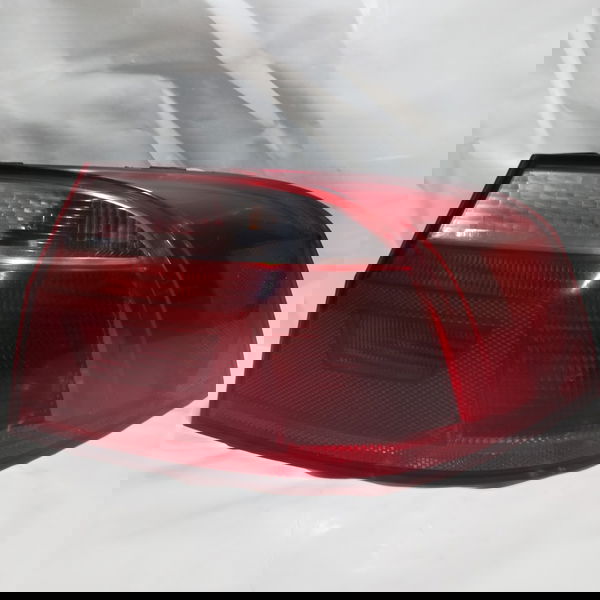 Lanterna Lado Direito Vw Voyage 2017 Direito Vermelho