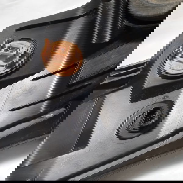 Farol Lado Direito Gm Onix 2013  Direito