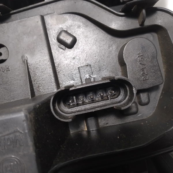 Lanterna Traseira Direita Fiat Strada 2014