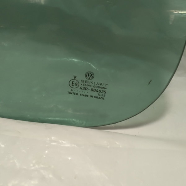 Vidro Fixo Traseiro Esquerdo Vw Golf 2006