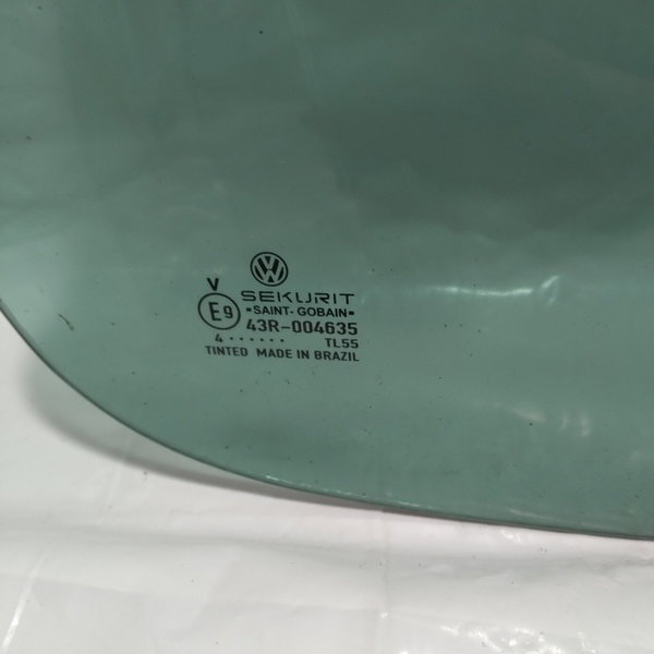 Vidro Fixo Traseiro Direito Vw Golf 2006