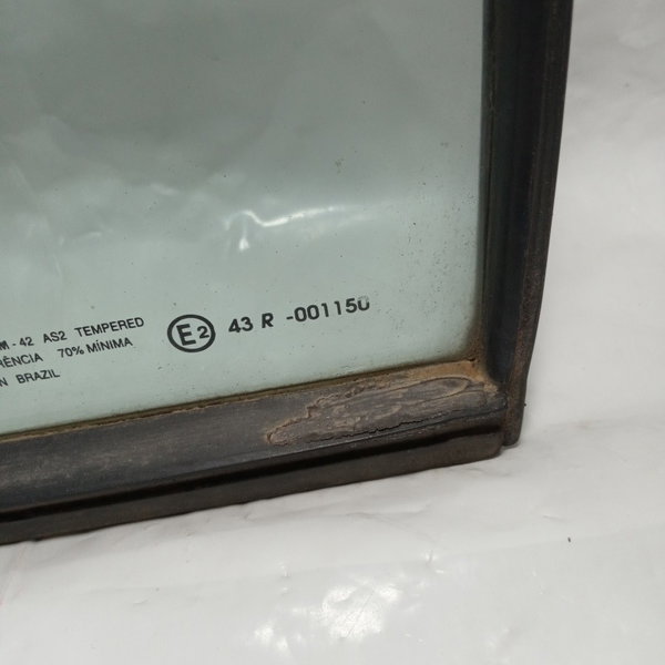 Vidro Fixo Traseiro Direito Vw Gol G3 2002