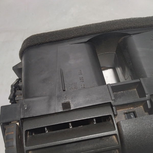 Difusor Painel Central Botão Alerta Gm Astra 2008