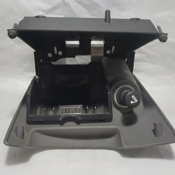 Cinzeiro Ford Ka 2002