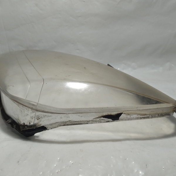 Lente Do Farol Lado Esquerdo Ford Fiesta