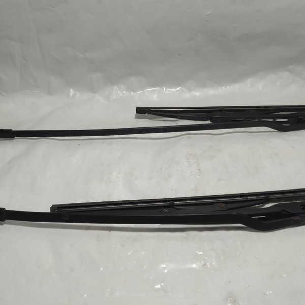 Braço Haste Limpador Parabrisa Gm Corsa Montana 2009 Par Direito