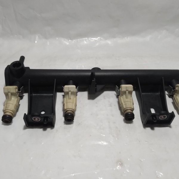 Flauta Com Bico Injeção Peugeot 207 1.6 16v 2009