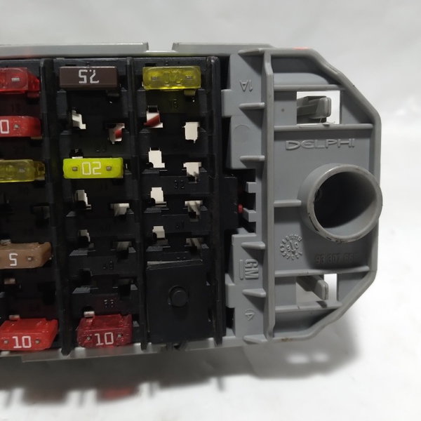 Caixa De Fusível Interna Gm Meriva 2006