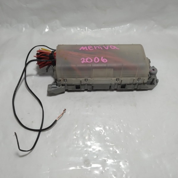 Caixa De Fusível Interna Gm Meriva 2006
